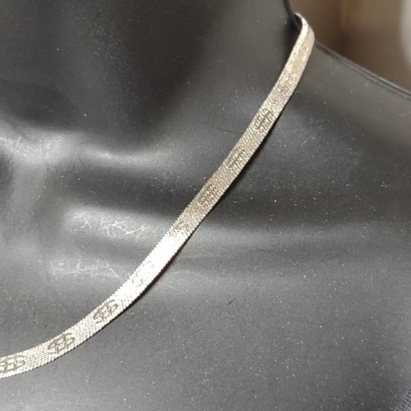 17.5 Inch Snake Chain With Dollar Signs - Picture 13 of 14